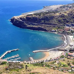 T2-5m Aeroporto Cr7 Santa Cruz (Madeira)